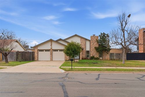 11602 Crosstimber Dr, Austin, TX, 78750-2026 | Card Image