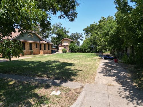 909 E Mulkey St, Fort Worth, TX, 76104-6548 | Card Image