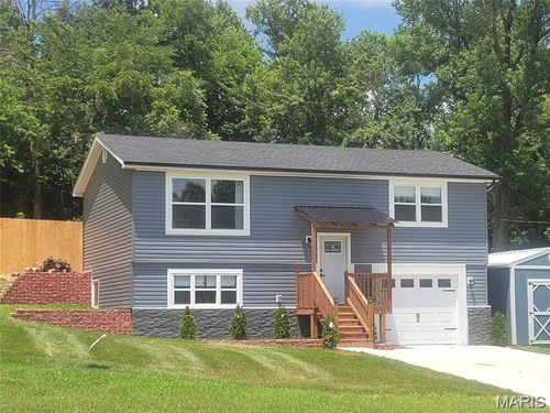 902 Forest Ave, Valley Park, MO, 63088-1423 | Card Image