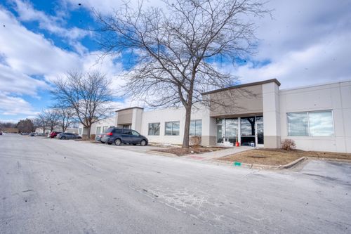307-309-22285 N Pepper Rd, Lake Barrington, IL, 60010-2541 | Card Image