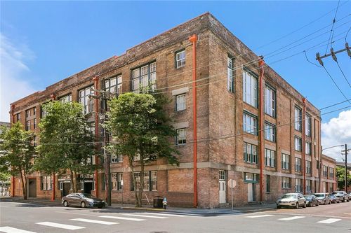 apt-306-1111 Peters St, New Orleans, LA, 70130-1710 | Card Image