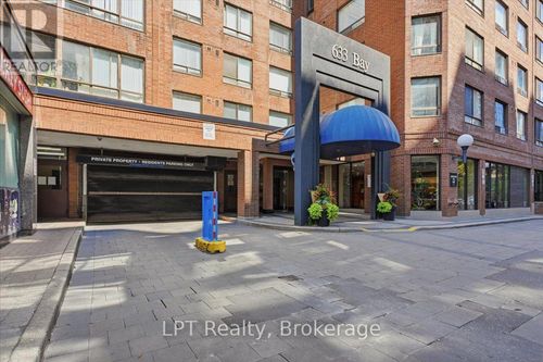 2721-633 Bay Street, Toronto (Bay Street Corridor), ON, M5G2G4 | Card Image