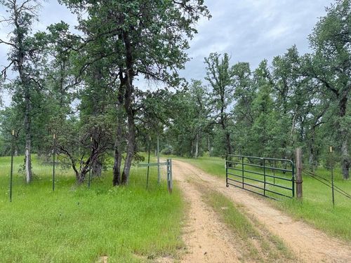 2 Two Feathers Road, Cottonwood, CA, 96022 | Card Image