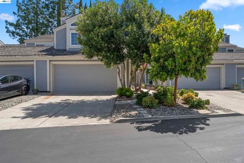 235 Northwood Cmns, Livermore, CA, 94551-3054 | Card Image