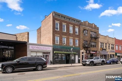 7317 Broadway, North Bergen, NJ, 07047-5738 | Card Image