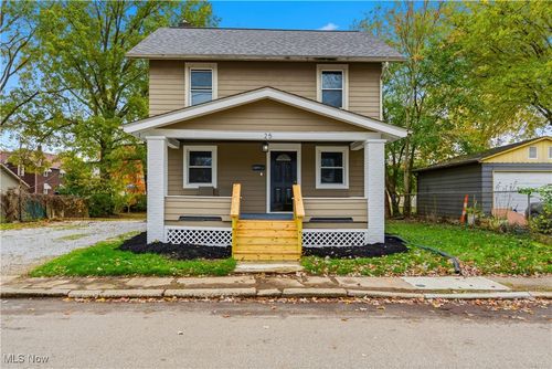 25 Chester Ave Se, Massillon, OH, 44646-8127 | Card Image