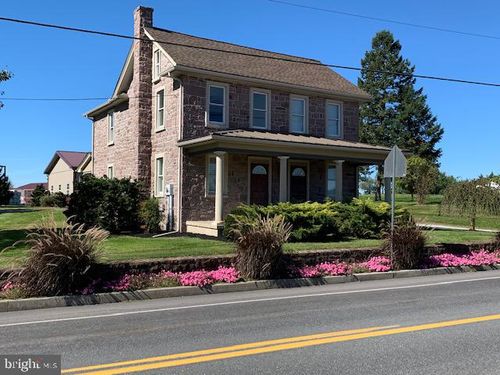 933 Reading Rd, EAST EARL, PA, 17519-9314 | Card Image