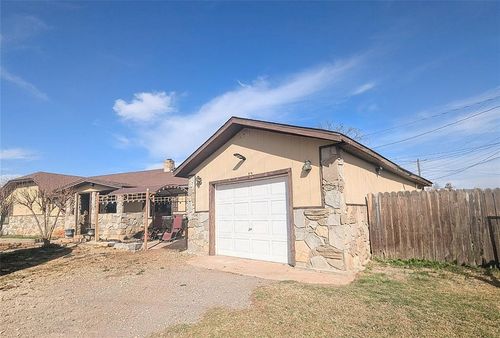 606 E Normal St, Cordell, OK, 73632-6057 | Card Image