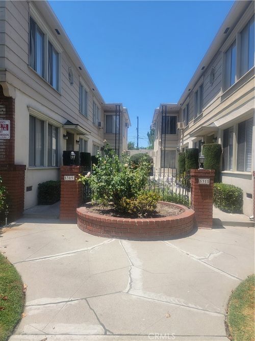 apt-3-5309 Whitsett Ave, Valley Village, CA, 91607-2419 | Card Image