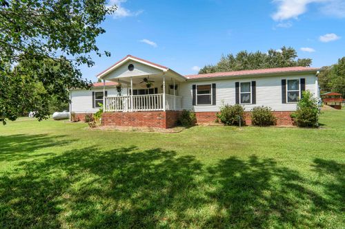 131 Deer Valley Dr, Searcy, AR, 72143-9506 | Card Image