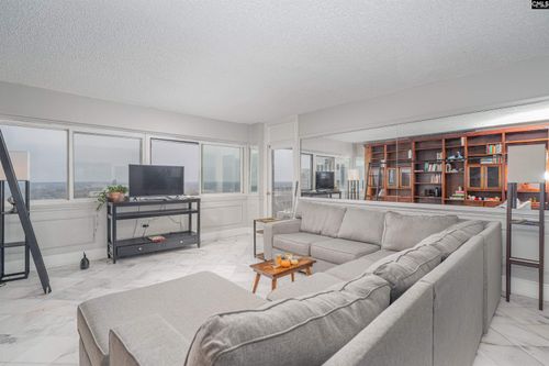 1520 Senate St, Columbia, SC, 29201-3821 | Card Image