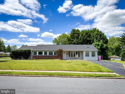 100 Norwood Ln, EAST NORRITON, PA, 19401-1324 | Card Image