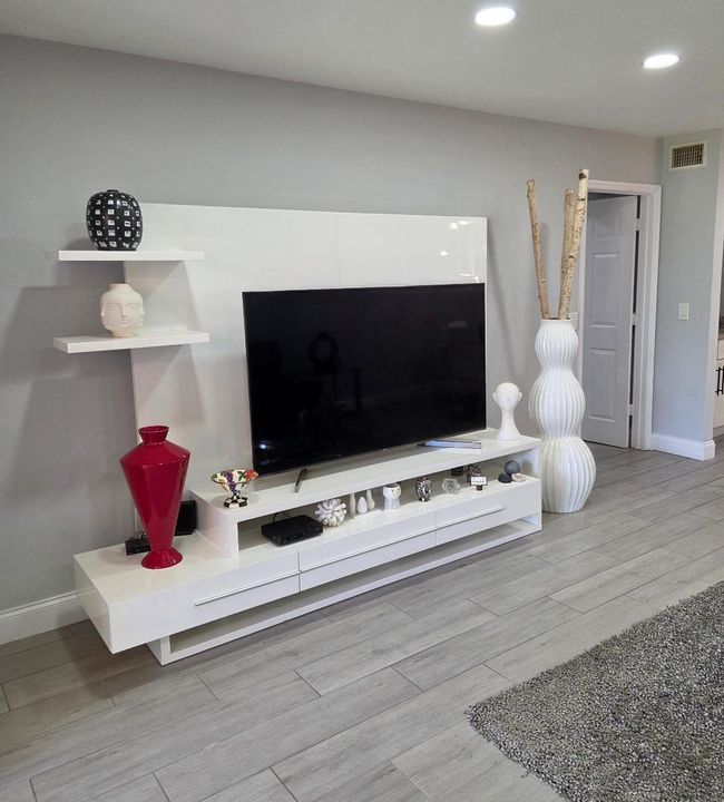 APT-45E - 21404 Cypress Hammock Dr, Condo with 2 bedrooms, 2 bathrooms and null parking in Boca Raton FL | Image 7