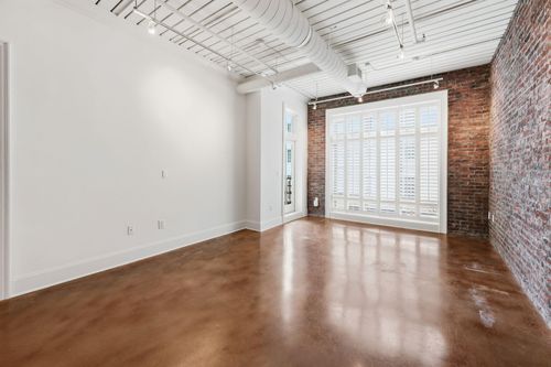 204-175 Concord St, Charleston, SC, 29401-2656 | Card Image