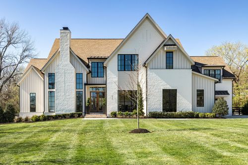 825 Forest Hills Dr, Nashville, TN, 37220-2101 | Card Image
