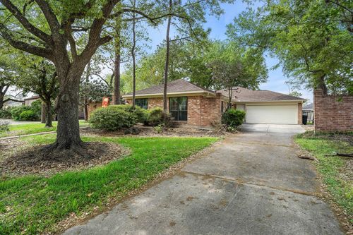 12110 Nova Dr, Houston, TX, 77077-4010 | Card Image