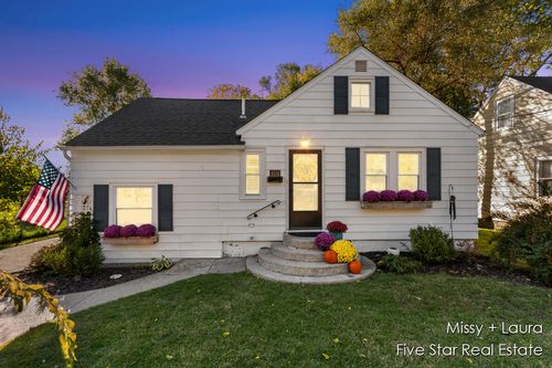 4114 Jenison St, Grandville, MI, 49418-1225 | Card Image