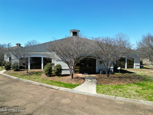 302-601 Crescent Blvd, Ridgeland, MS, 39157-8636 | Card Image