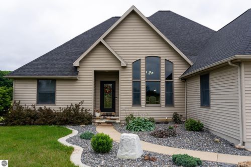 7667 W Pickard Road, Mt Pleasant, MI, 48858 | Card Image