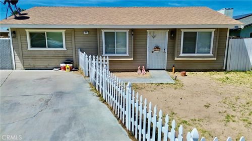 809 S Sunset St, Ridgecrest, CA, 93555-4938 | Card Image