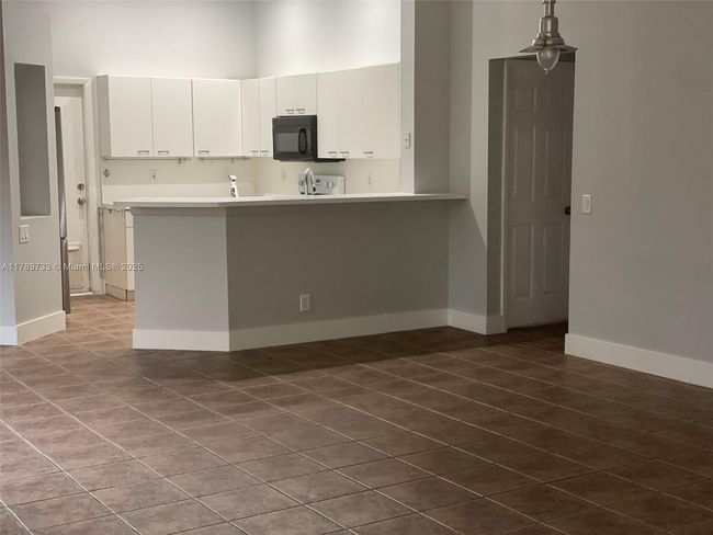 4432 - 4432 Dogwood Cir, House other with 3 bedrooms, 2 bathrooms and null parking in Weston FL | Image 9