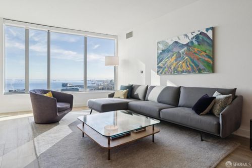 33d-201 Folsom St, San Francisco, CA, 94105-5085 | Card Image