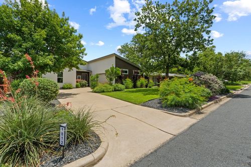 1812 Aggie Ln, Austin, TX, 78757-1834 | Card Image