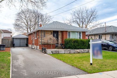 19 E 44th St, Hamilton, ON, L8T3G6 | Card Image