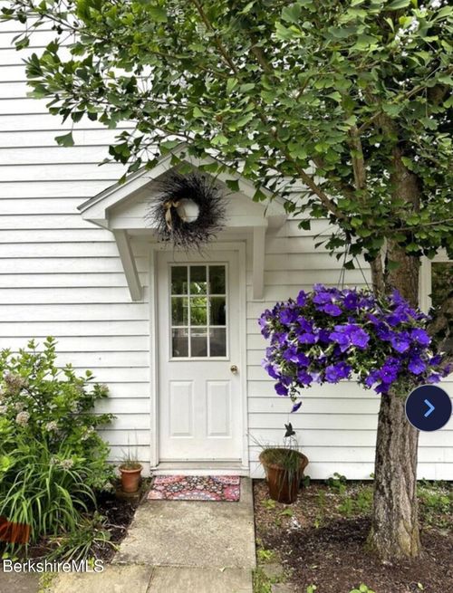 5 Glendale Rd, Stockbridge, MA, 01262-9702 | Card Image