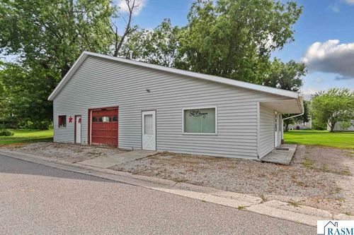 20 S Renville St, Winthrop, MN, 55396 | Card Image