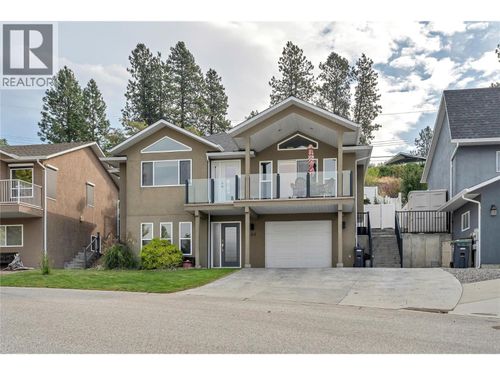 102-695 Pineview Rd, Penticton, BC, V2A7S8 | Card Image