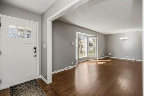 1700 Ne 68th Ter, Gladstone, MO, 64118-2819 | Card Image