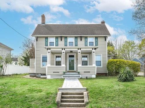 75 Grove St, Glenwood Landing, NY, 11547-3006 | Card Image