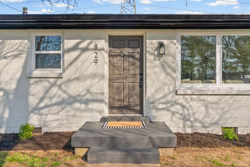 829 Glendale Dr, Clarksville, TN, 37043-4823 | Card Image