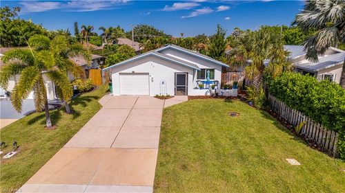 729 105th Ave N, Naples, FL, 34108-1841 | Card Image