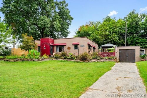 2936 W Easton Ct, Tulsa, OK, 74127-6046 | Card Image