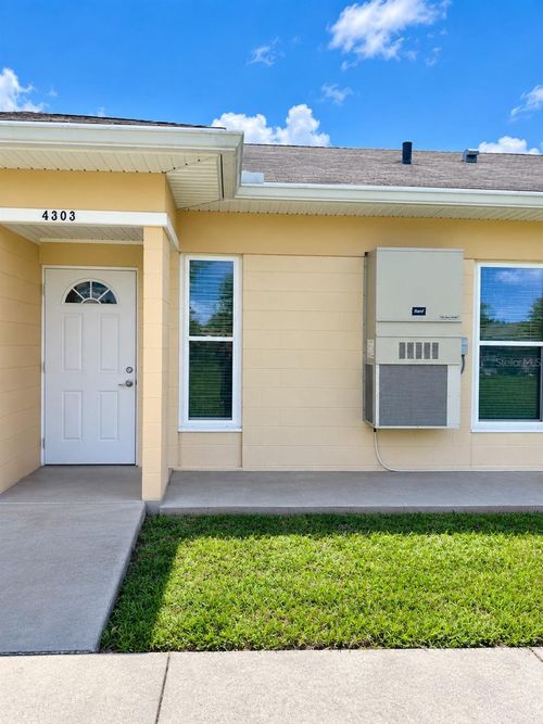 4303 Club Cir, LAKESHORE, FL, 33854-1237 | Card Image