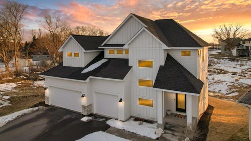 2388 Laurie Ct, Roseville, MN, 55113-5000 | Card Image
