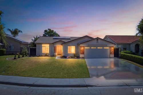 6510 Summer Breeze Ln, Bakersfield, CA, 93313-4437 | Card Image