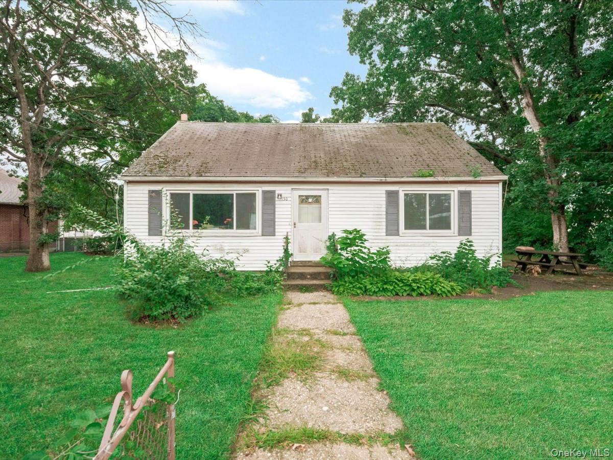 Residential in Islip