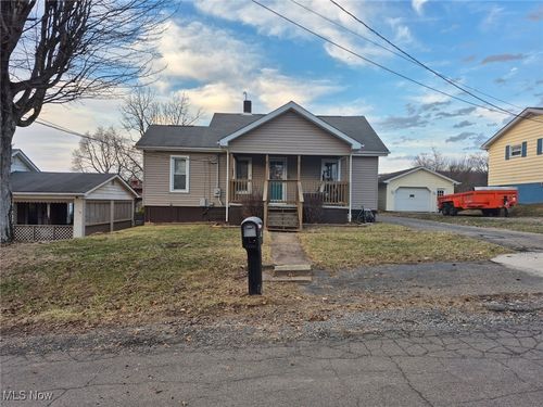91 Hickory Rd, Chester, WV, 26034-1629 | Card Image