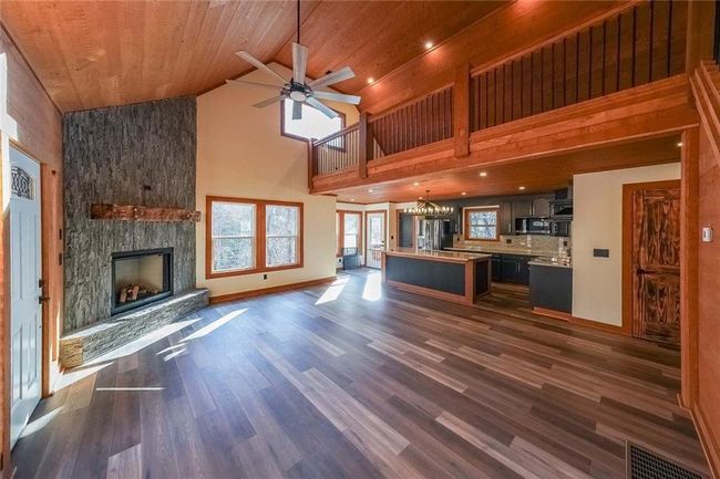 40 Cadet Ct, House other with 4 bedrooms, 4 bathrooms and 4 parking in Ellijay GA | Image 6
