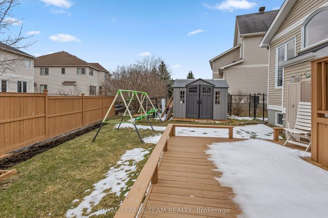 817 Feather Moss Way, House other with 4 bedrooms, 4 bathrooms and 4 parking in Gloucester ON | Image 36