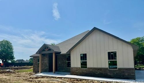 489 Gayle St, Ardmore, OK, 73401-7774 | Card Image