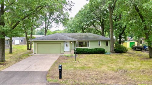 3045 Wedgewood Ave, Eau Claire, WI, 54703-1195 | Card Image