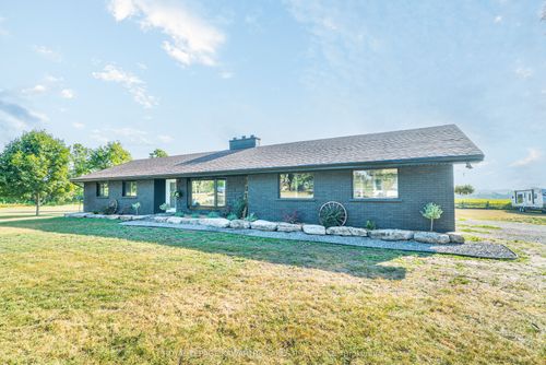 1152 Killarney Bay Rd, Cameron, ON, K0M1G0 | Card Image