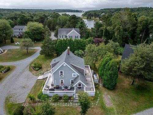 4 Blackhall Ct, Marion, MA, 02738-1304 | Card Image