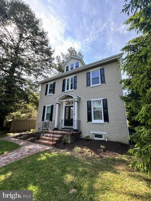2r-25 E Washington St, WEST CHESTER, PA, 19380-2644 | Card Image