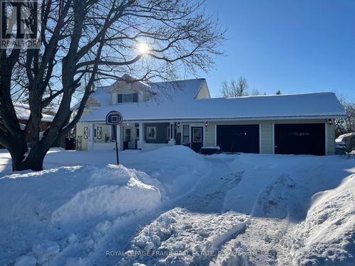 9 Parliament Rd, Colborne, ON, K0K1S0 | Card Image
