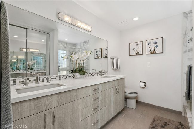 Master Bathroom | Image 19